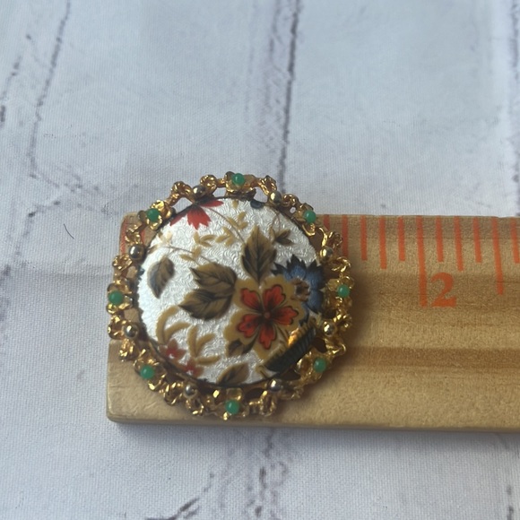 Vintage enamel work floral round shaped brooch signed - Picture 4 of 4